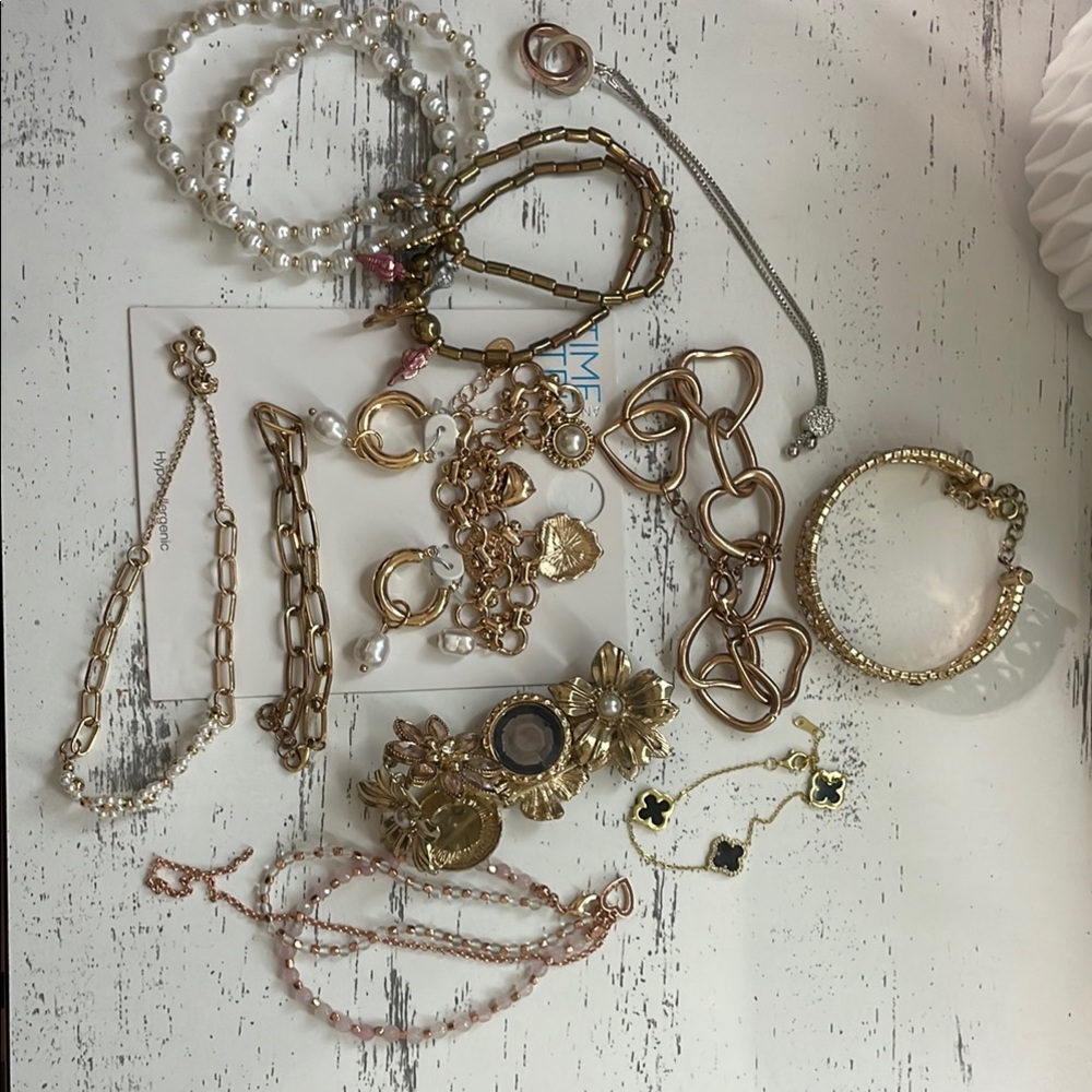 Mix of gold jewelry